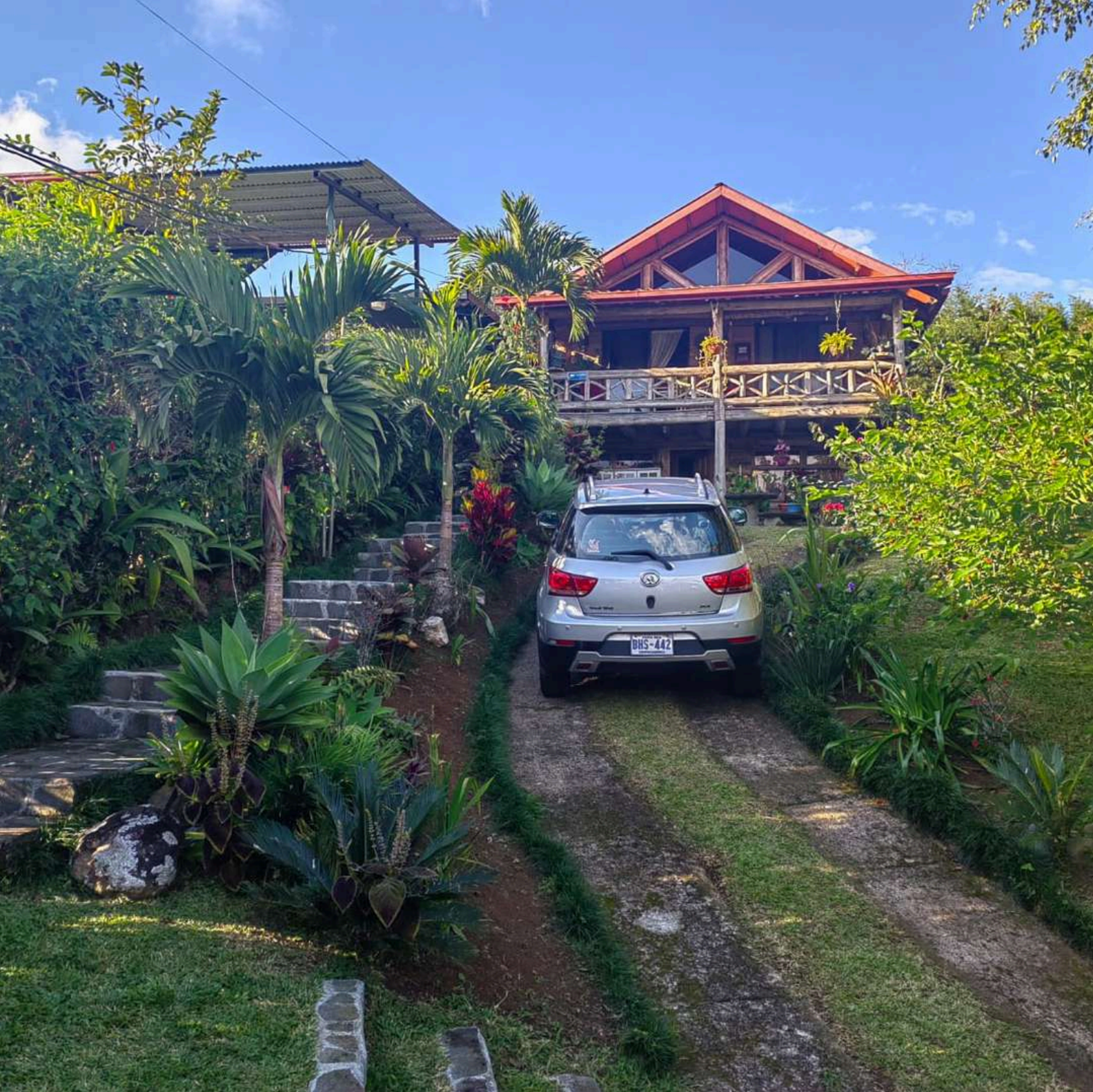 Rustic Cabin Cartago
