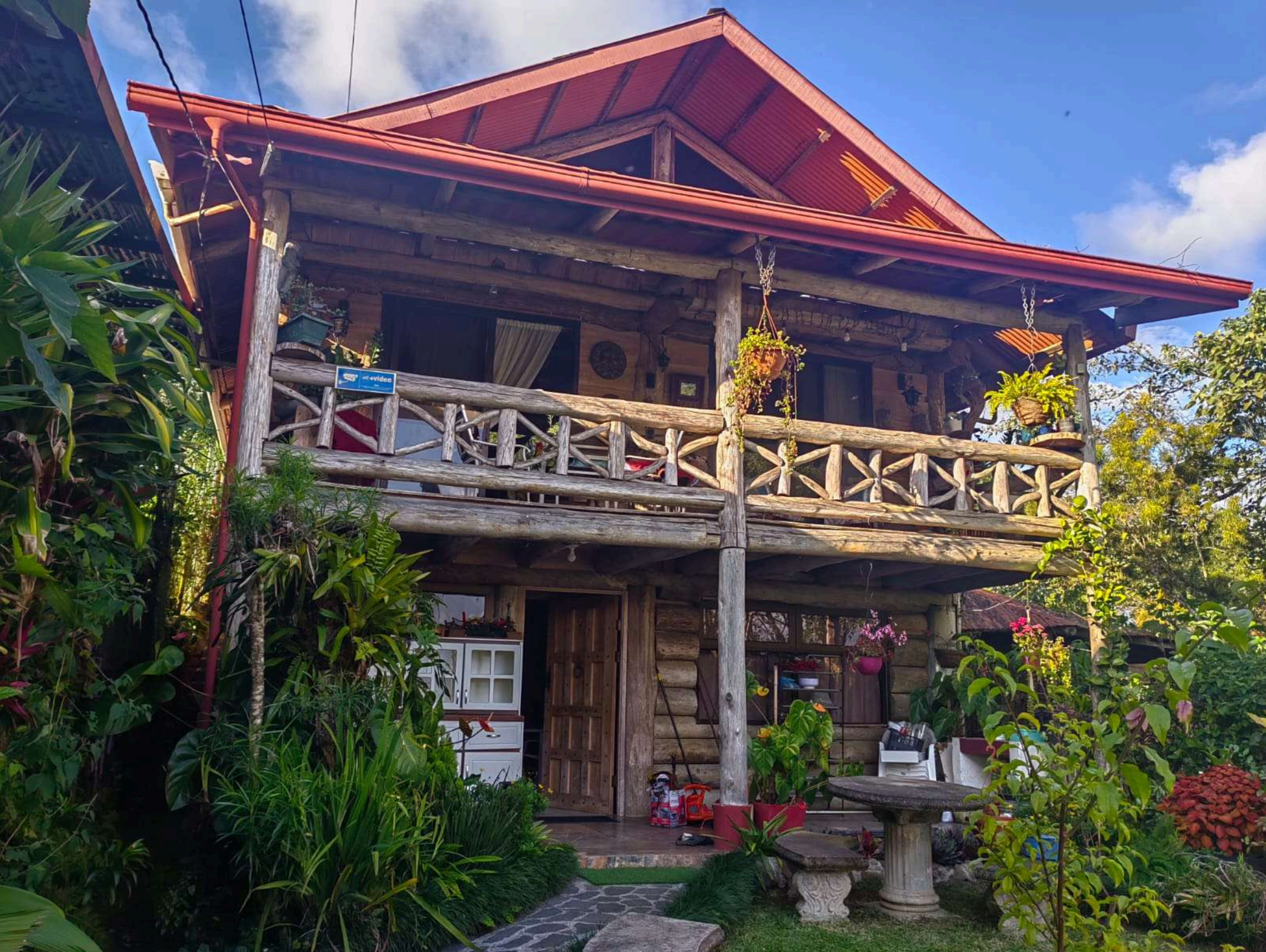Rustic Cabin Cartago