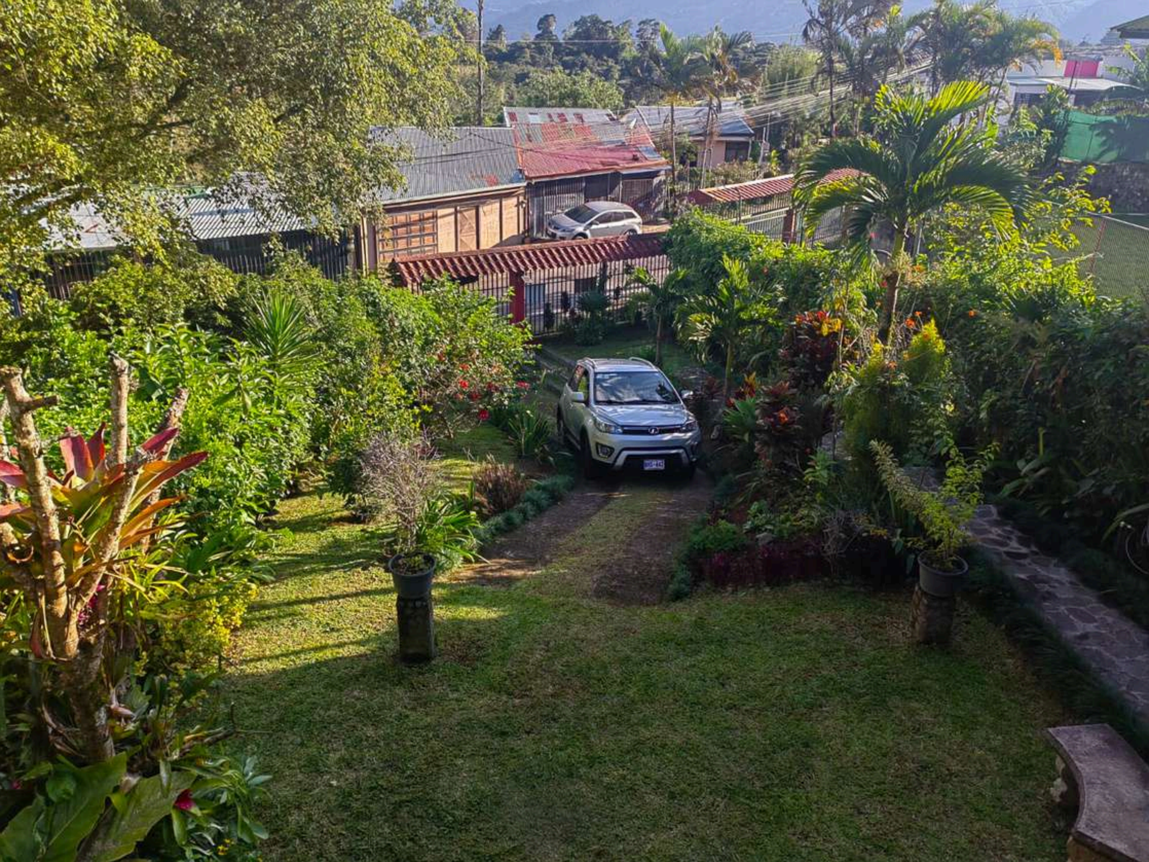 Rustic Cabin Cartago
